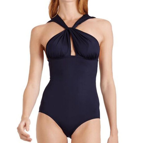 Effortless Elegance: Unveiling the Beauty of One-Piece Swimwear
